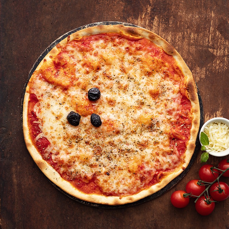 Pizza-italienne-faite-maison-Margarita-La-Tour-de-Pise