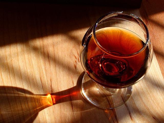 Photo d'un verre de Marsala de Sicile