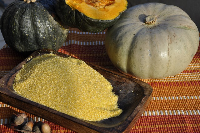 Photo de semoule de maïs pour préparer une polenta italienne