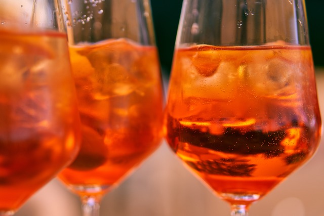 Photo de trois verres de Spritz italiens