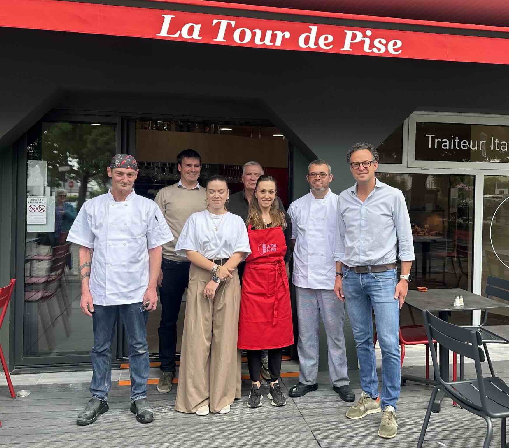 Equipe-Traiteur-Italien-Pizza-Emporter-La-Tour-De-Pise-Ploemeur