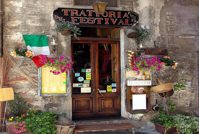 Photo d'une devanture d'une trattoria italienne